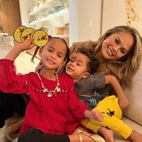 stop-asking-if-i-m-pregnant-chrissy-teigen-resumes-her-ivf-journey